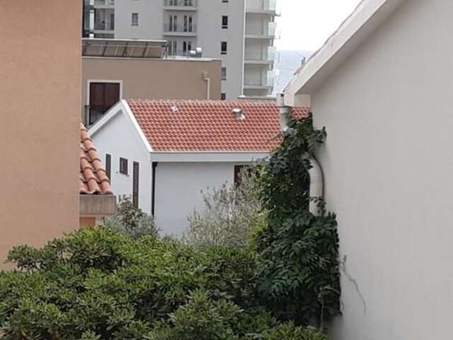 Апартаменты One-bedroom apartment near the sea -Mediterranean courtyard Петровац-47